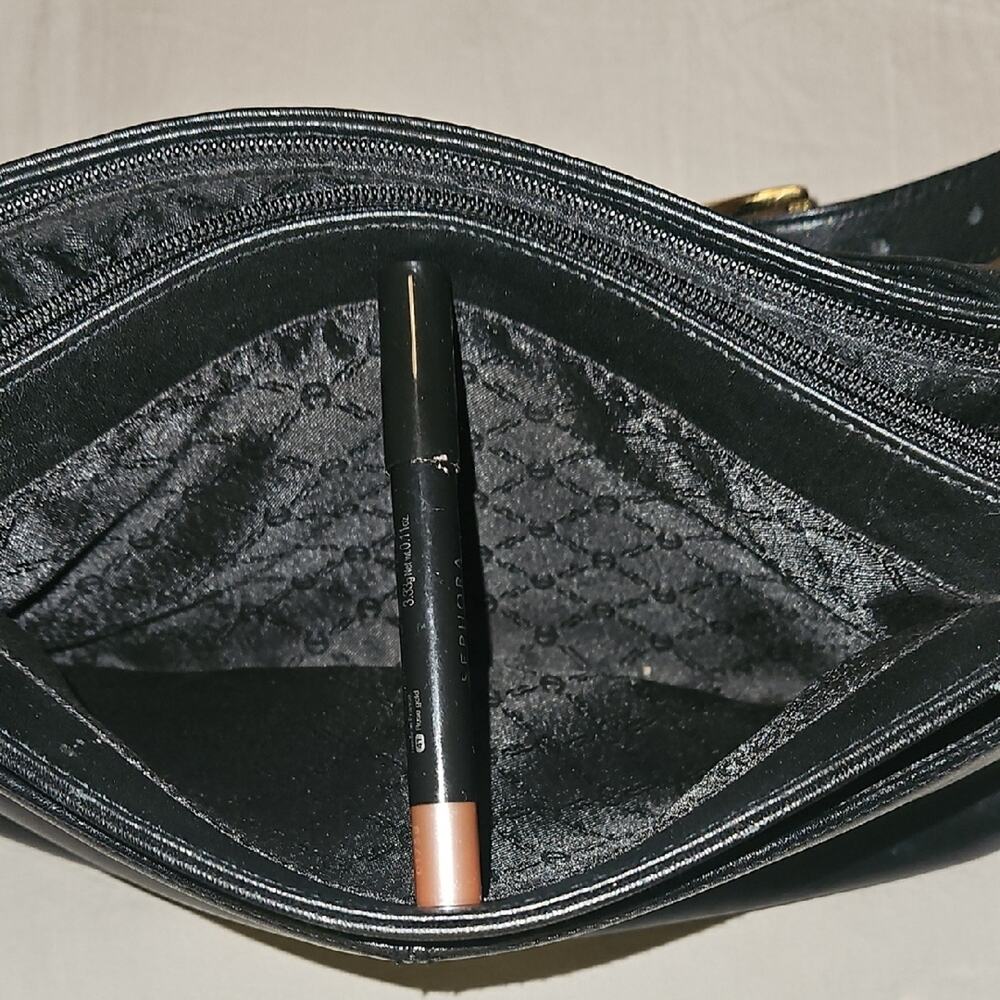 Etienne Aigner Elegant Black Leather Shoulder Bag - Picture 12 of 13